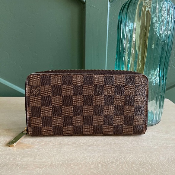 LOUIS VUITTON new wave rouge bifold long wallet